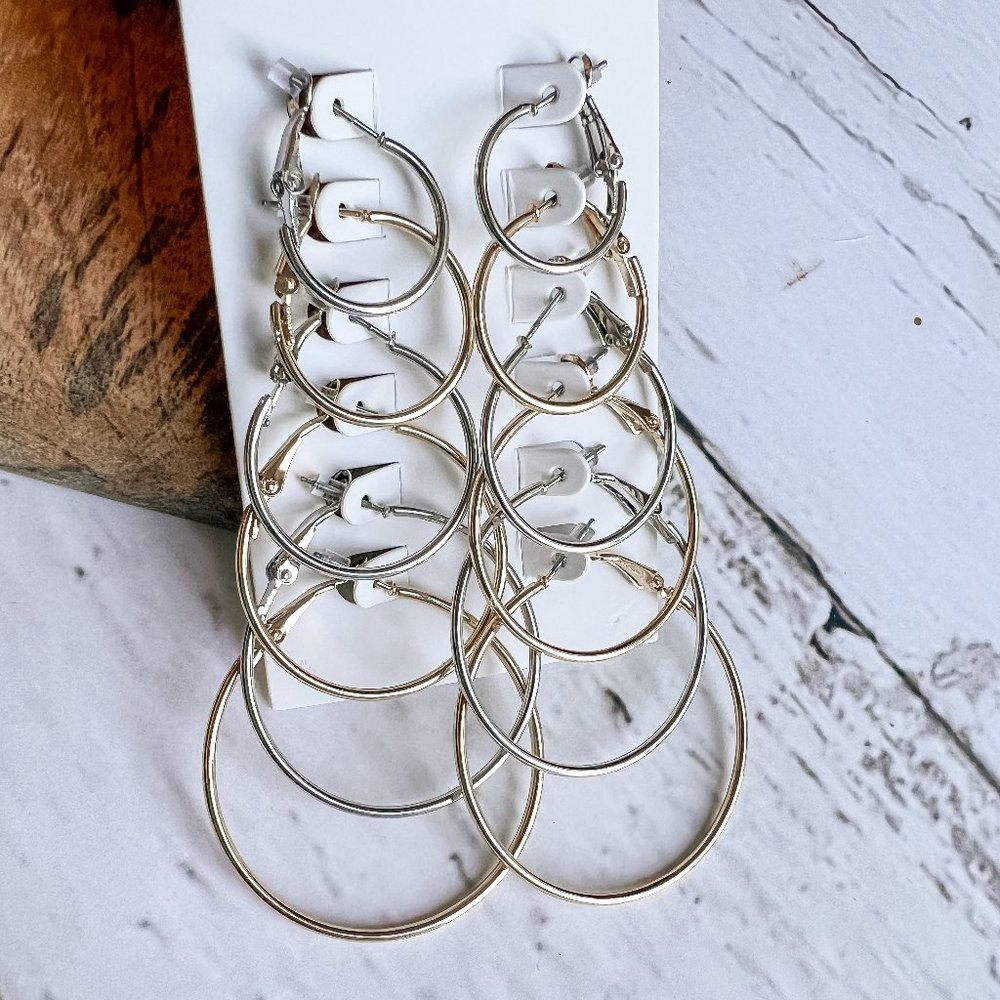 THE GWENDOLYN MULTI HOOP EARRING SILVER AND GOLD SET